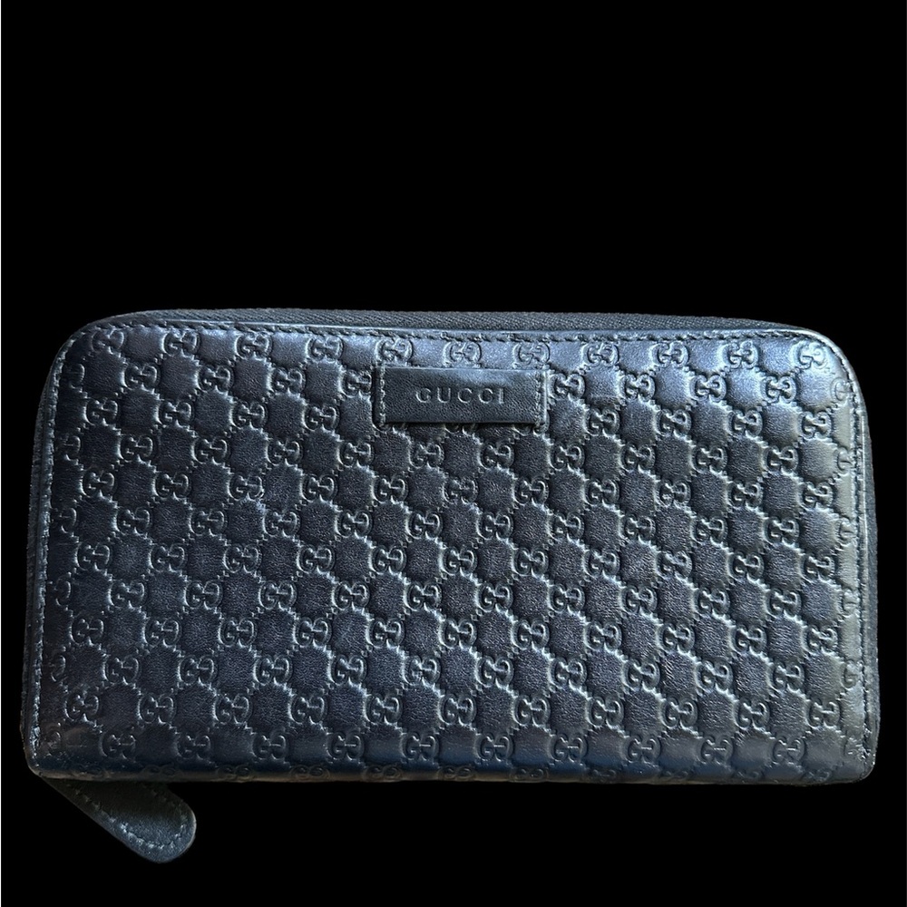 GUCCI micro guccissima full zip wallet! LIKE NEW!